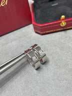 ??MIRA?¡¥LOVE 5.5MM 1 DIAMOND EARRINGS