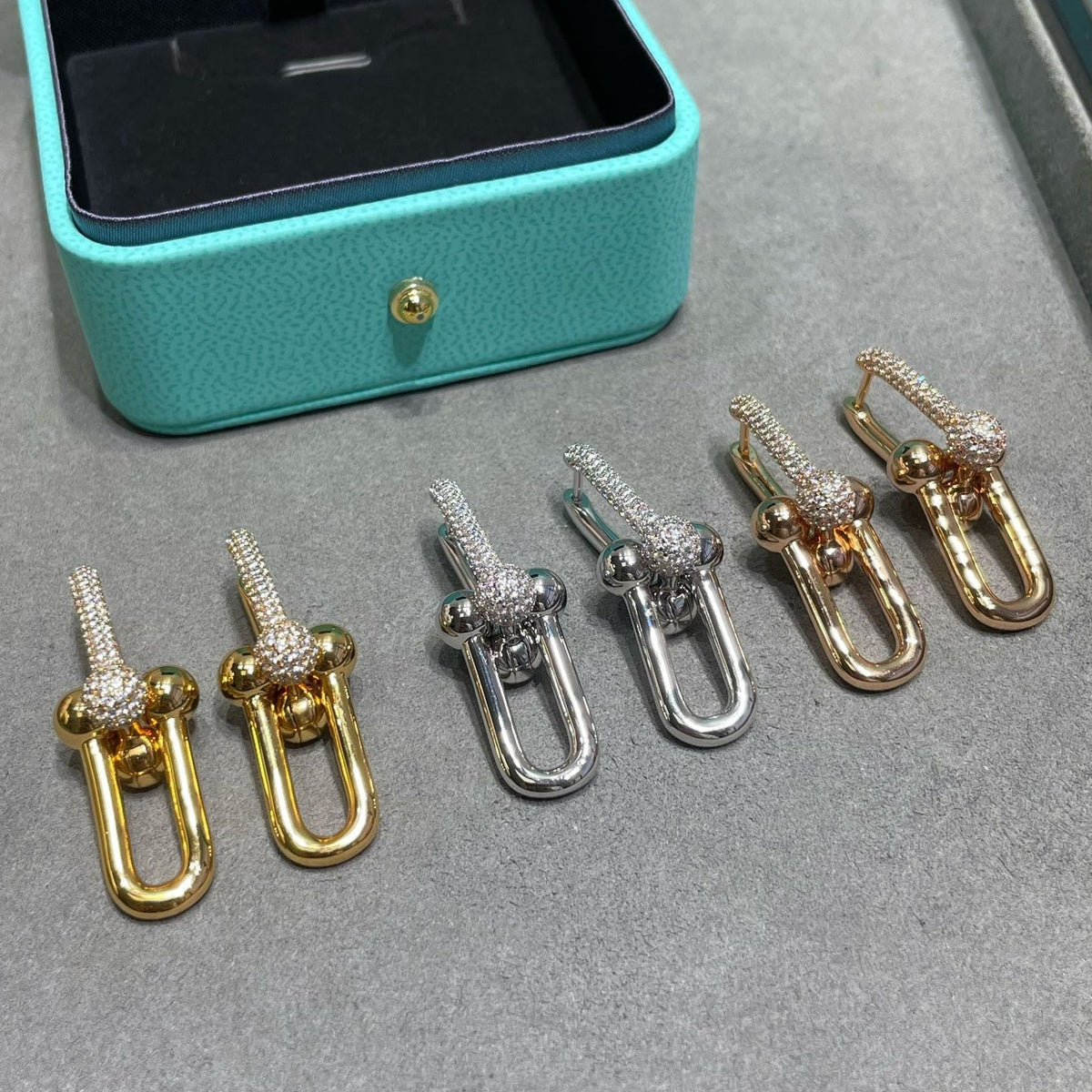 [MIRA] TF U-shaped diamond earrings