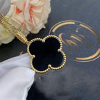 ??MIRA?¡¥CLOVER 25MM GOLD ONYX BIG CLOVER NECKLACE